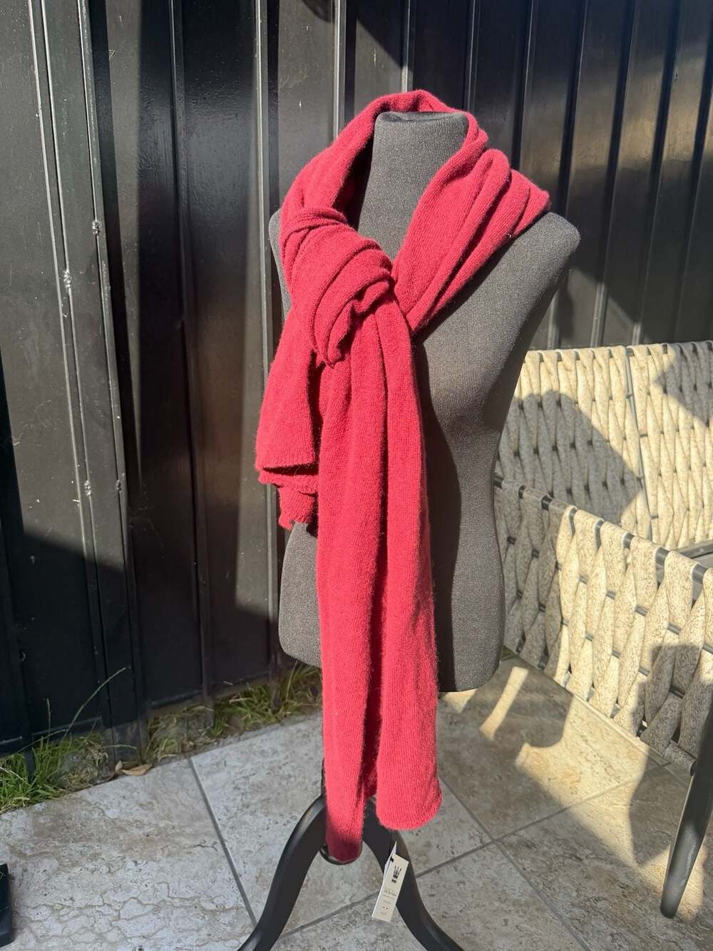 Dalle Piane Cashmere 100% Cashmere Long Scarf in Burgundy